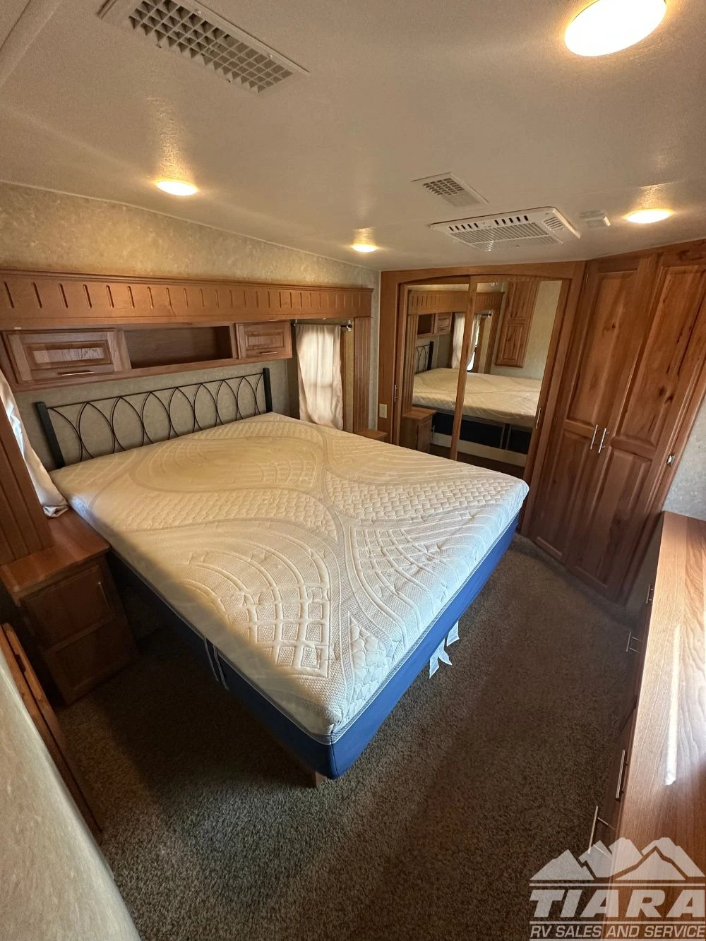 Tiara Rv 2014 Peterson Excel 34IKE Fifth Wheel in Eklhart, IN - 090013